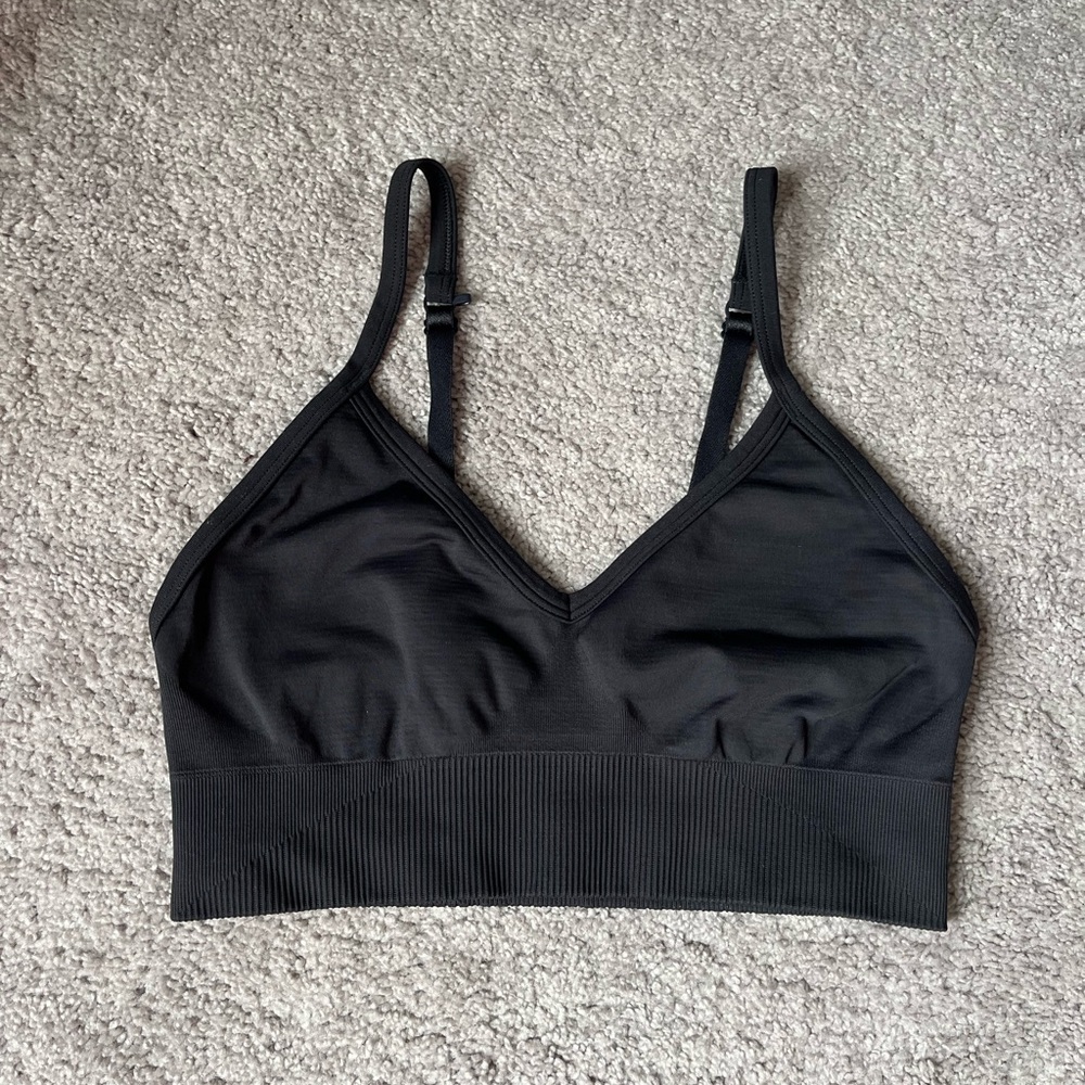 Lululemon black ebb to street bra